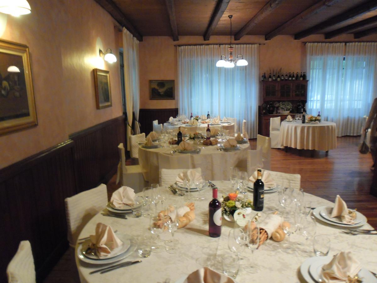 L'Ostu Del Povr-Om Otel Pinasca Dış mekan fotoğraf