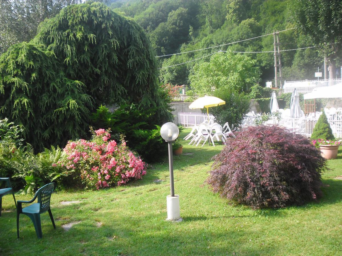 L'Ostu Del Povr-Om Otel Pinasca Dış mekan fotoğraf